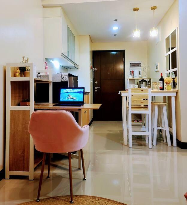 마닐라 House Of B&Y At 101 Newport Across Naia T3 아파트 외부 사진